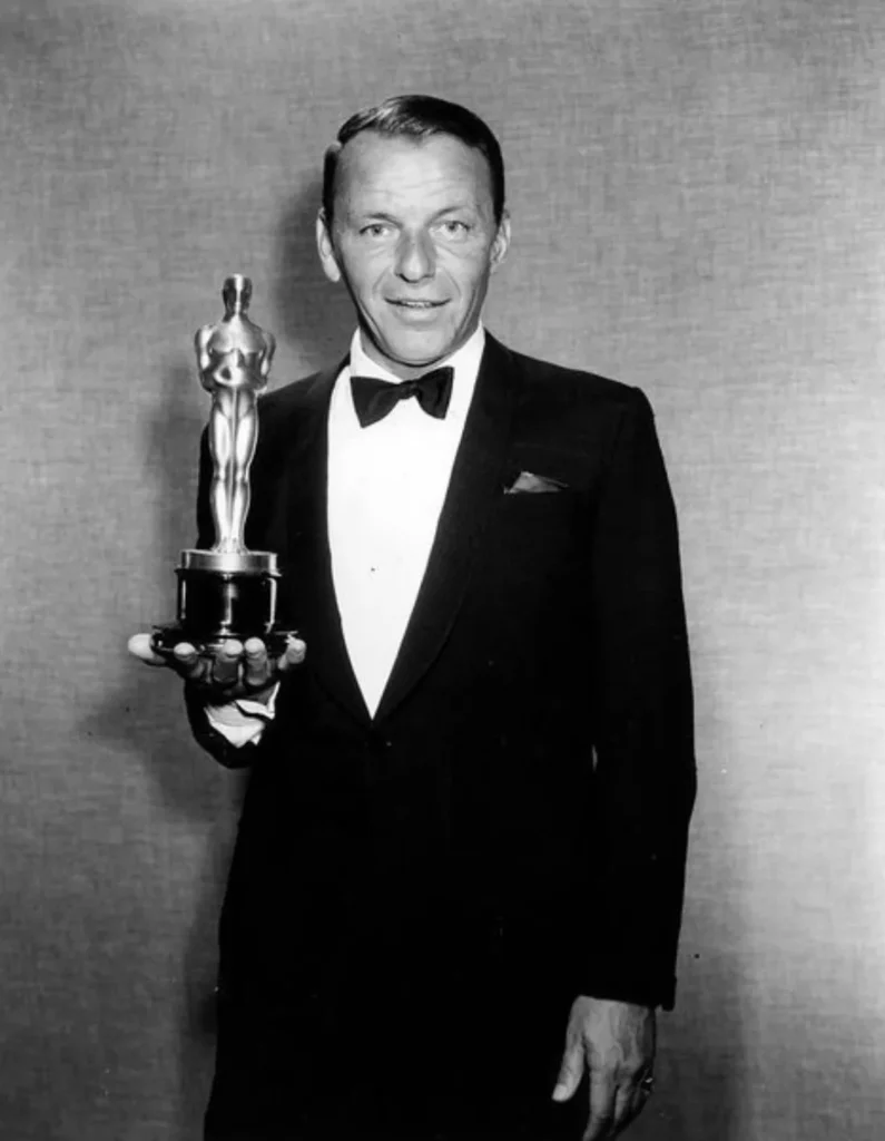 artnow-report-frank-sinatra-artista-brasileira-arte-contemporanea-cinema-music