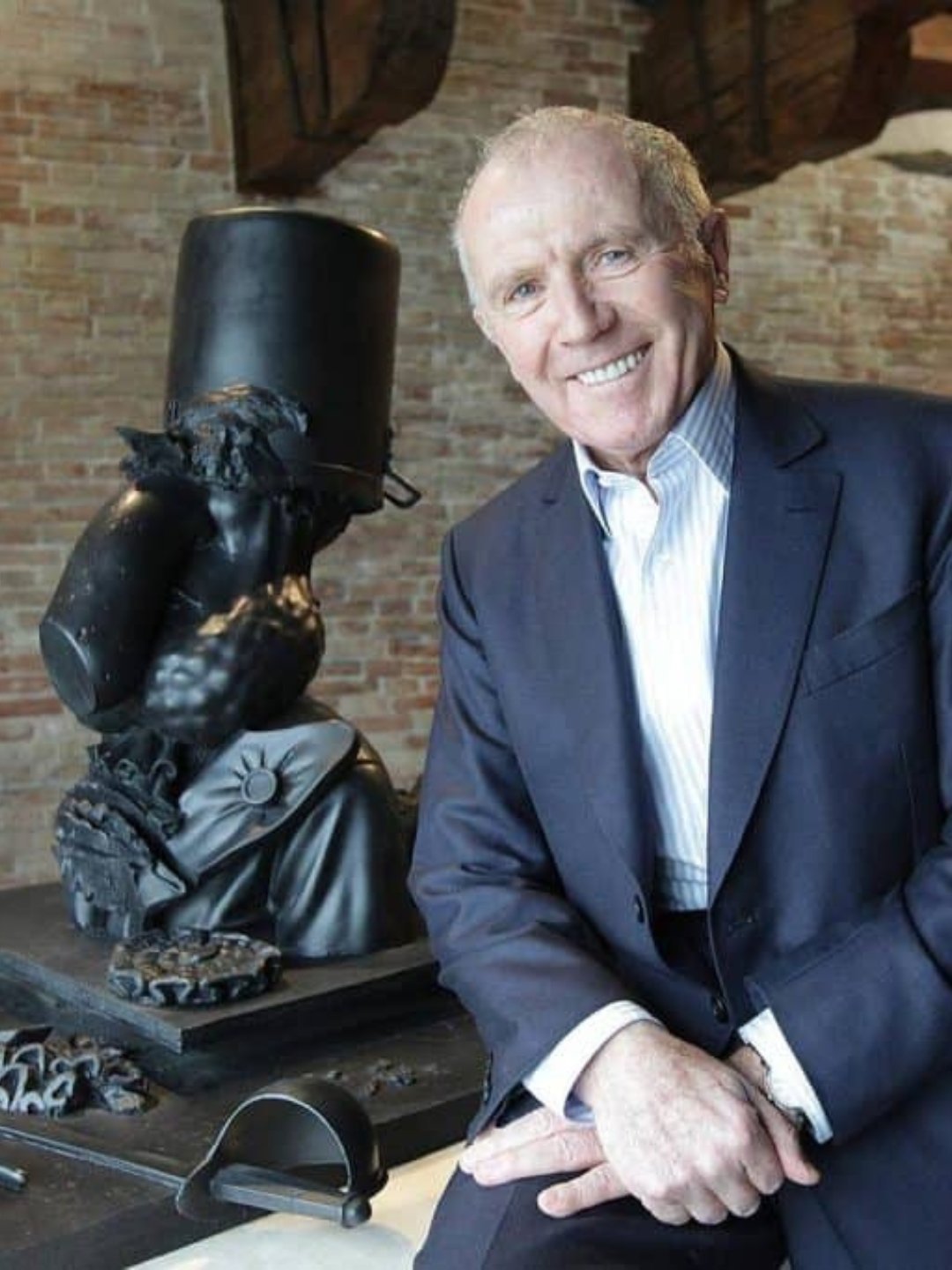 artnow-report-o-novo-medici-prada-artista-brasileira-arte-contemporanea