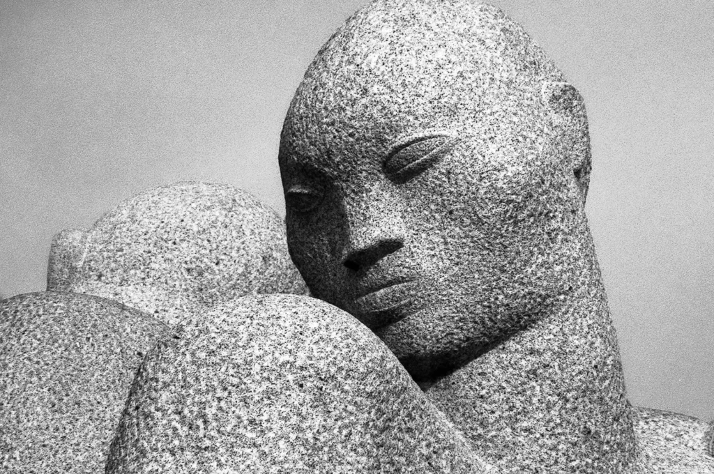 artnow-report-luiza-whitaker-artista-brasileira-arte-contemporanea